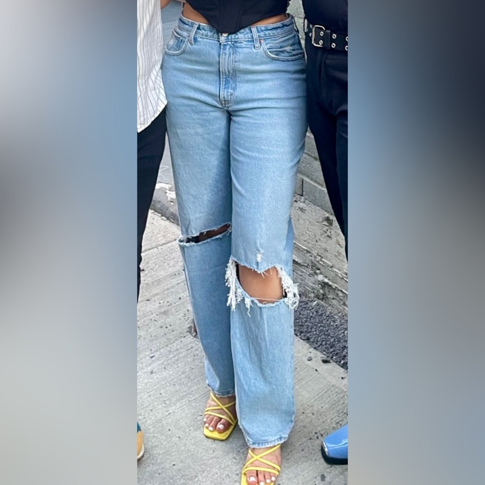 Abercrombie and Fitch Curve Love High Rise 90s Relaxed Jean - Light Ripped